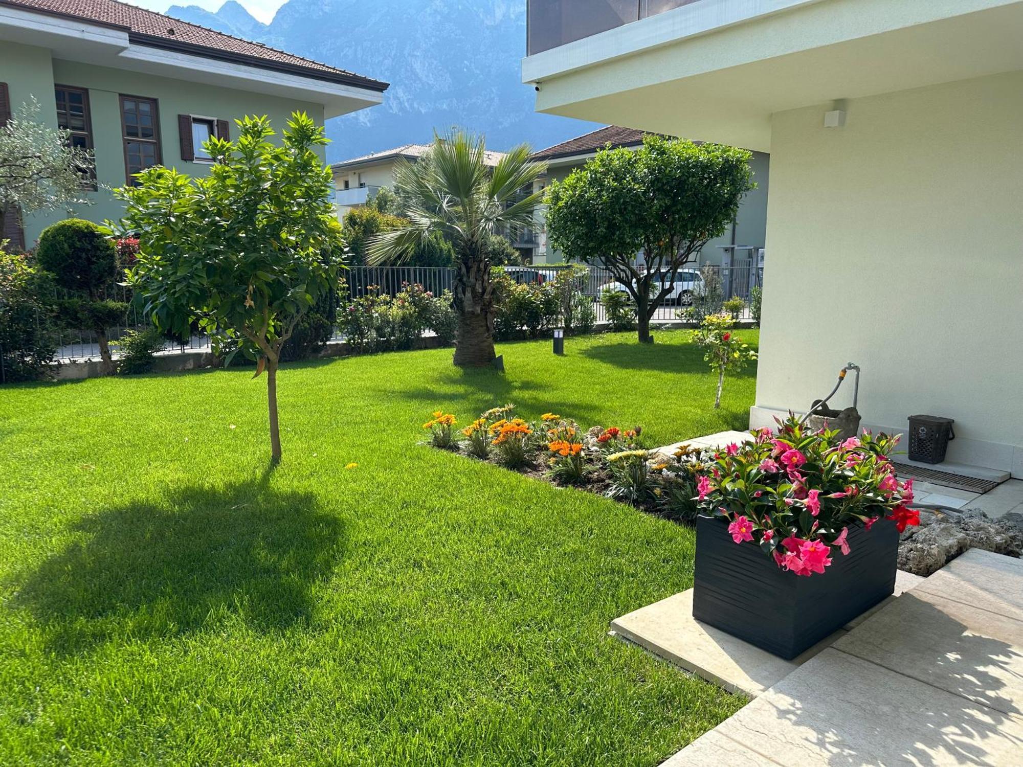 Residence Villa Dalila - Appartamento Dalila Рива дел Гарда Екстериор снимка