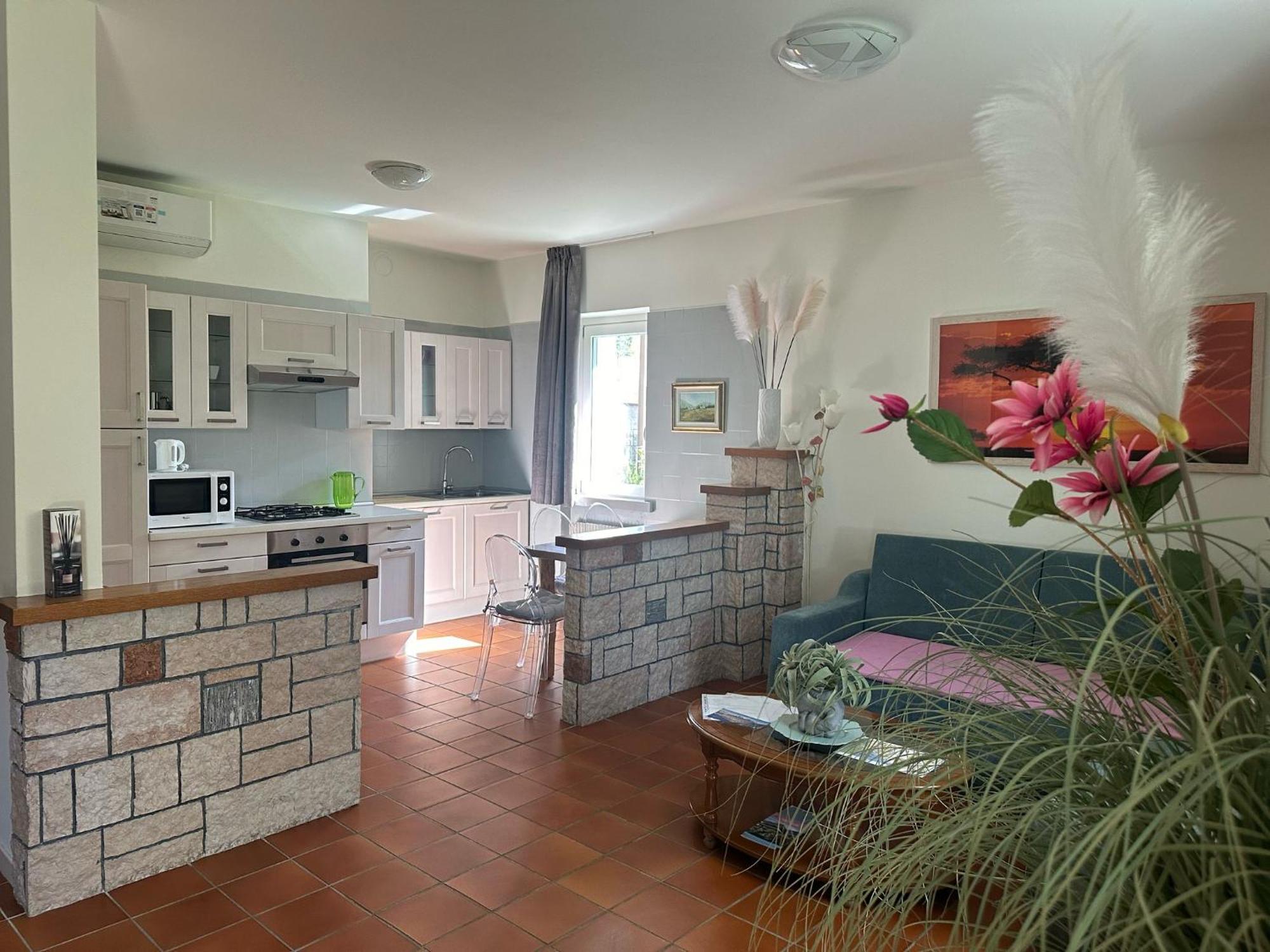 Residence Villa Dalila - Appartamento Dalila Рива дел Гарда Екстериор снимка